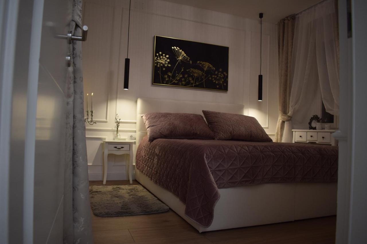 Apartment Trixi Maksimijan Pula Exteriér fotografie