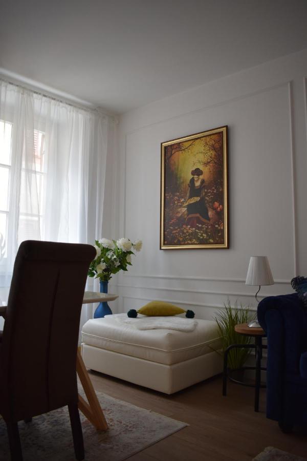 Apartment Trixi Maksimijan Pula Exteriér fotografie