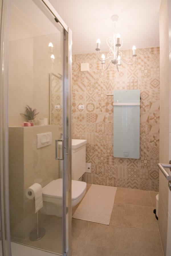 Apartment Trixi Maksimijan Pula Exteriér fotografie