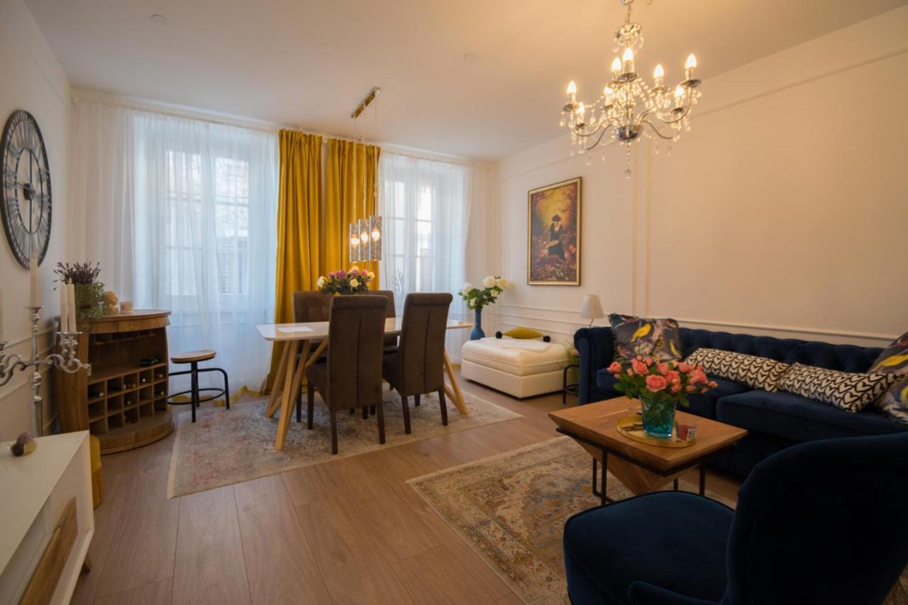 Apartment Trixi Maksimijan Pula Exteriér fotografie