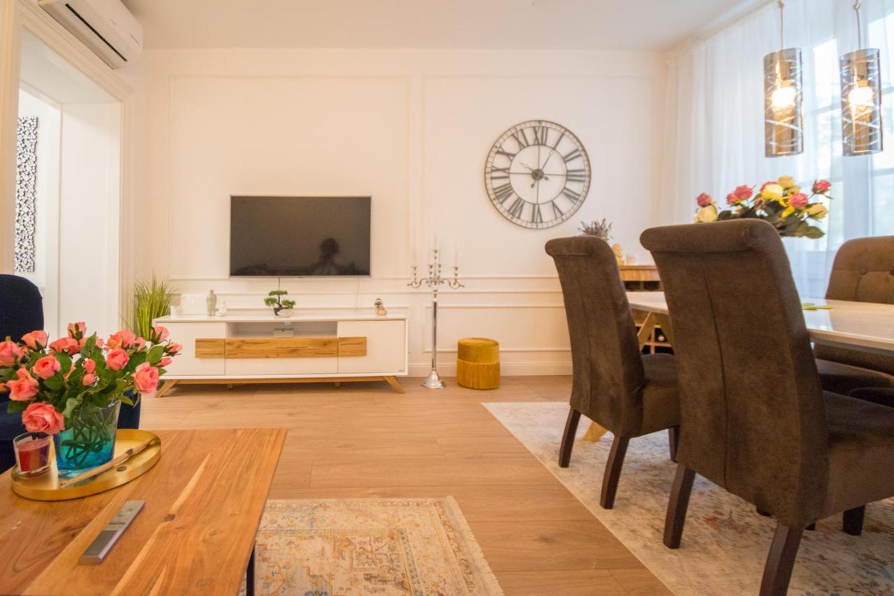 Apartment Trixi Maksimijan Pula Exteriér fotografie